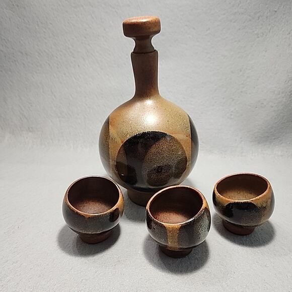 Robert Maxwell Pottery Craft USA 9in Decanter 3 Cups MCM 1970s Geometric Browns - Picture 1 of 14